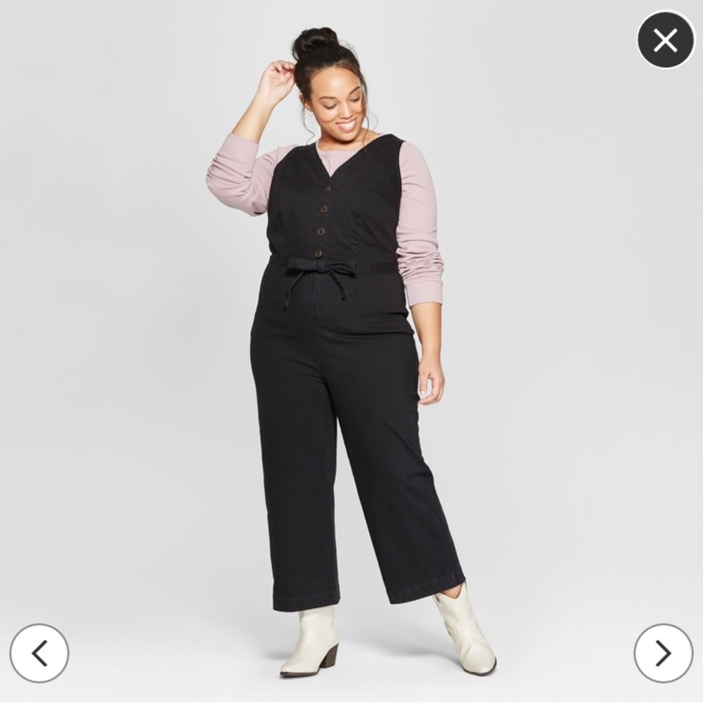 Universal Thread Black Buttoned Jumpsuit